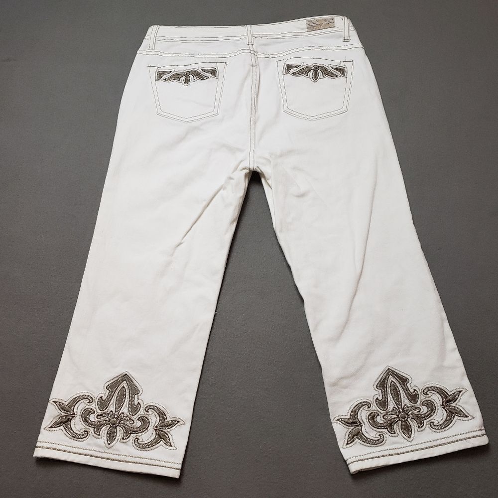 Frilli exchange White jeans / Crop / Capri With Embroidery Sz 13/14 - Picture 2 of 16